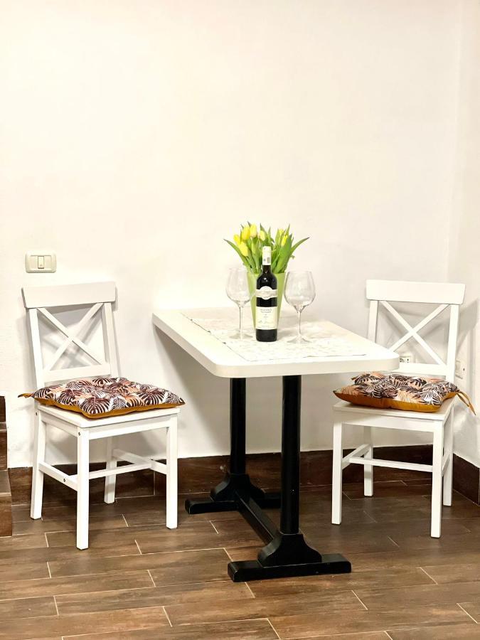 Ultracentral Apartment Arad Bagian luar foto