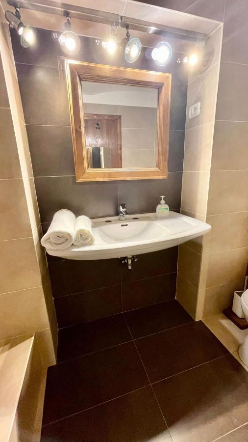 Ultracentral Apartment Arad Bagian luar foto